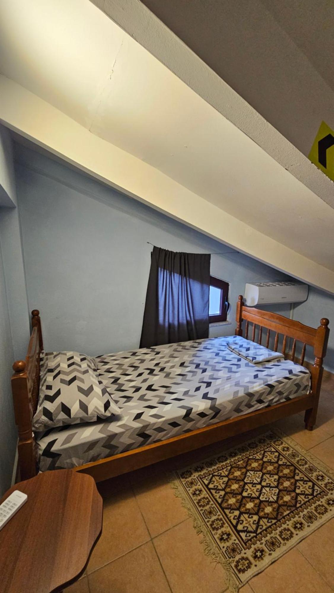 Traveler Hostel Shkodra Exterior foto