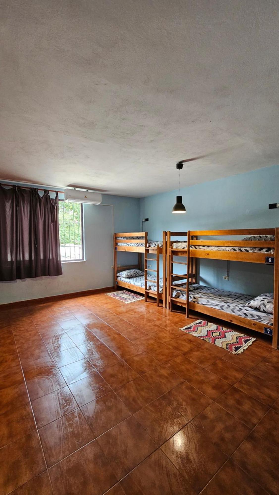 Traveler Hostel Shkodra Exterior foto